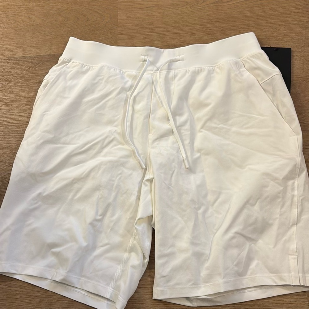 Men's White Casual Shorts